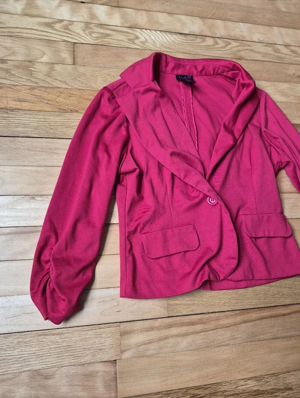 Flirtatious Red Blazer - Picture 4 of 9